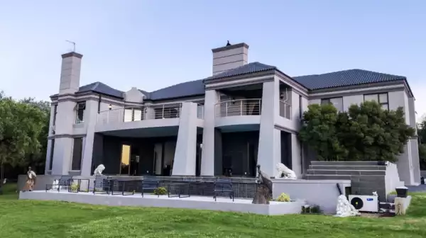 SA Rapper Cassper Nyovest Shows Off His Amazing Mansion (Photos)